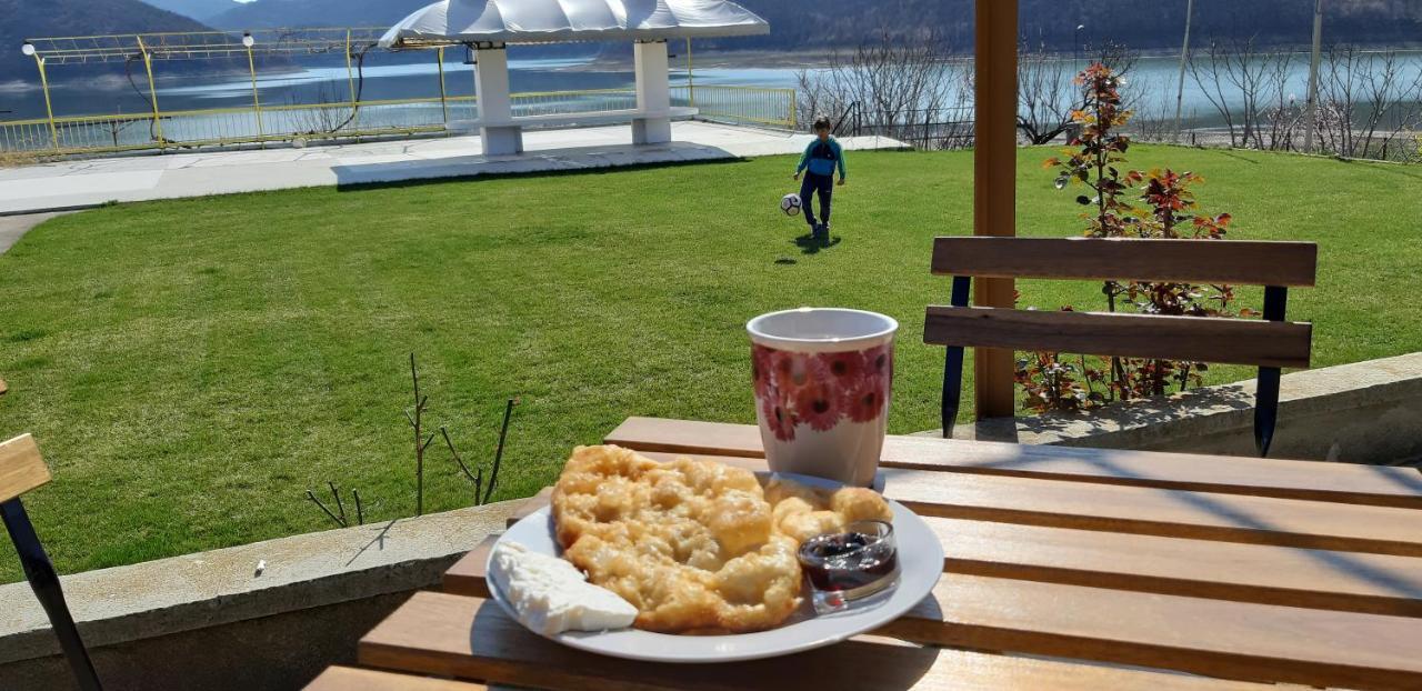 Family Hotel Belvedere Dŭlgopol Exteriör bild