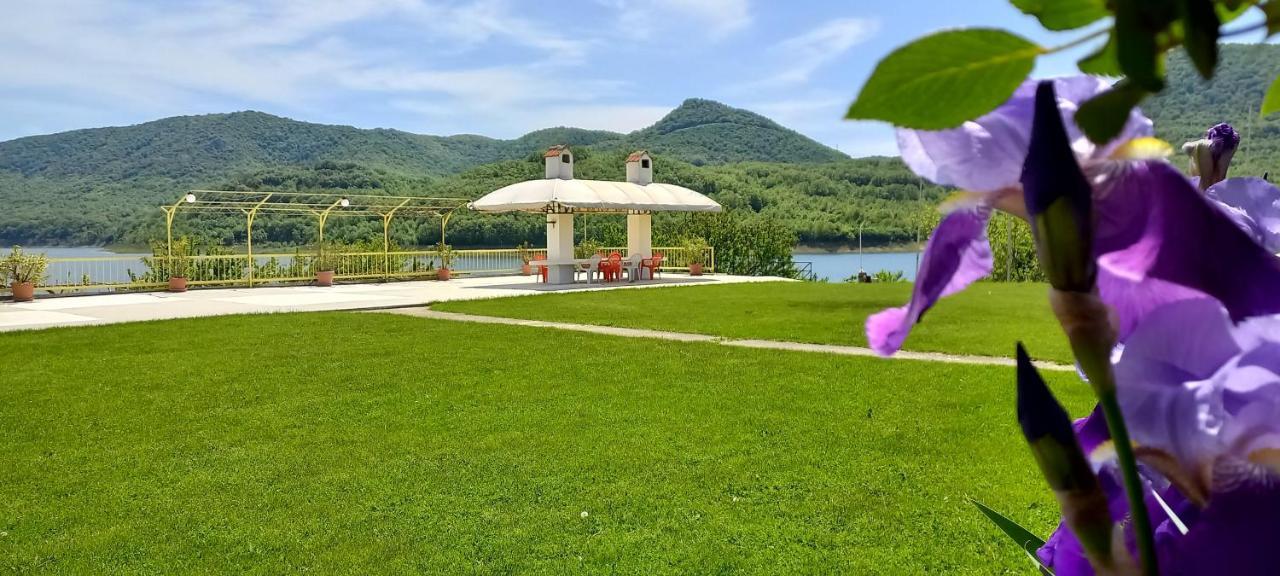 Family Hotel Belvedere Dŭlgopol Exteriör bild